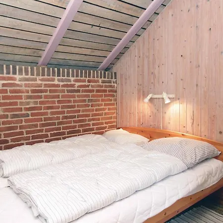 3 Bedroom Beautiful In Hemmet